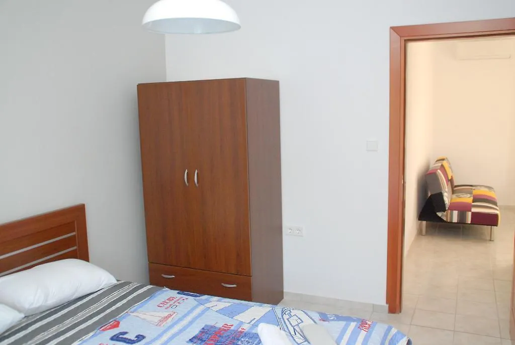 Istira Apartment Possidi